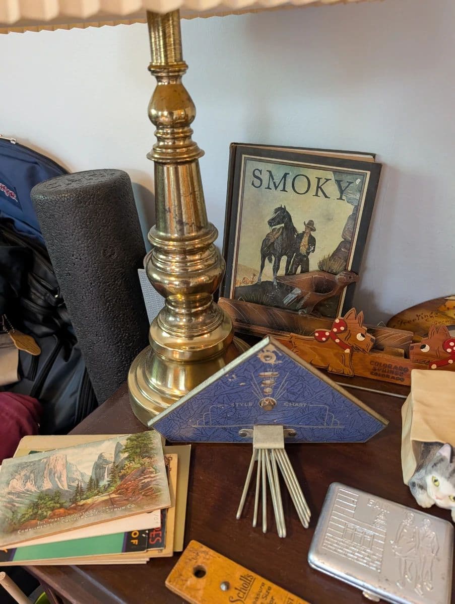 Packed East Sacramento Vintage Estate Sale – 1950s, MCM, Clothing, Books & Decor. photo 5
