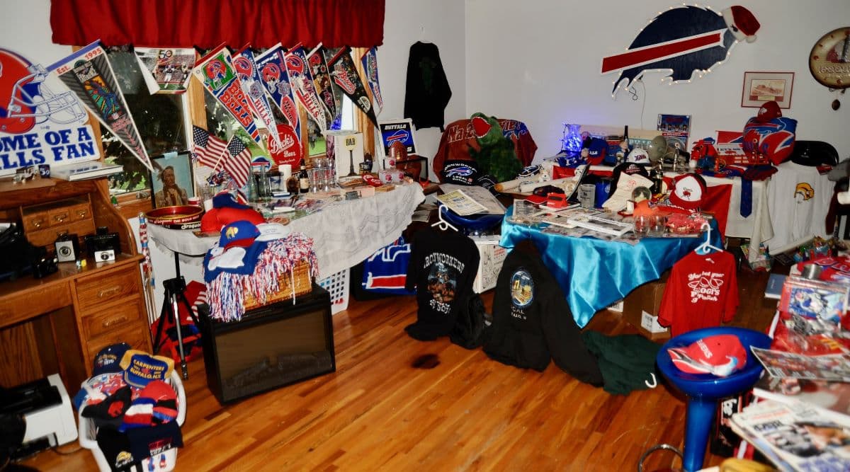 DELIGHTFUL IN WEST SENECA photo 10