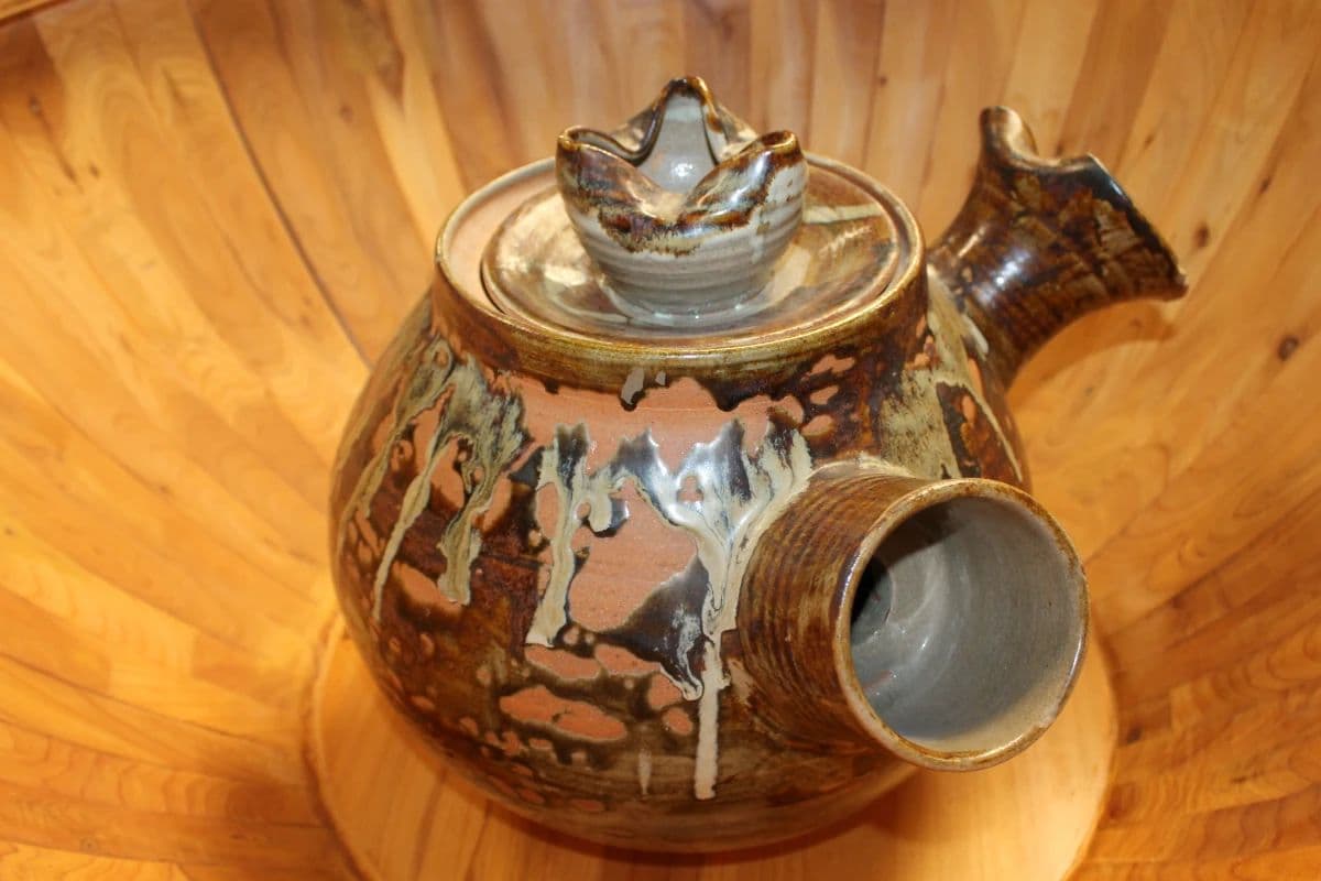 Get a Grip a Teapot Sale photo 1
