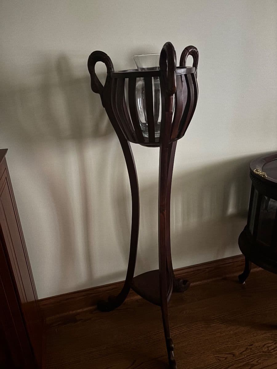 A1 Valparaiso Amazing Furniture Collectibles Toys Tools Decor photo 4
