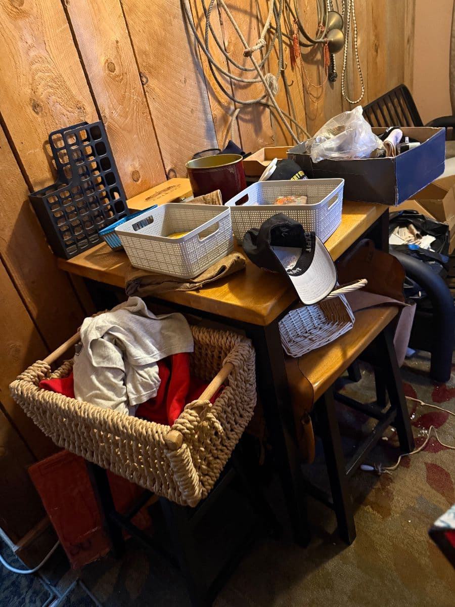 Fully packed house, boat, RV sheds, & basement full hosted by Vintage Market photo 7
