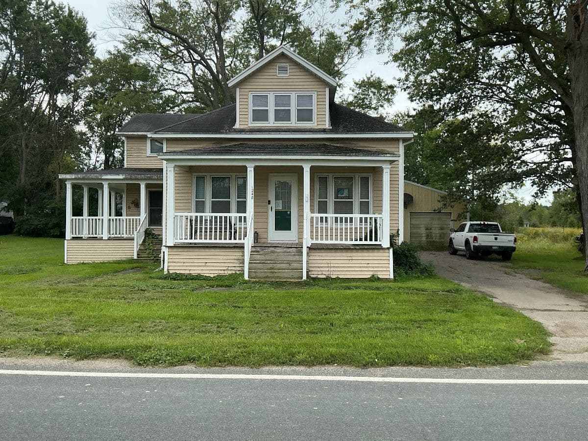 Wayland Estate Sale photo 1