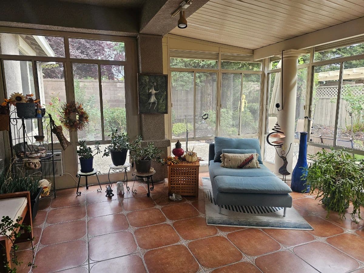 Kitchen, Garden & Gallery Estate Sale - Lincoln photo 2