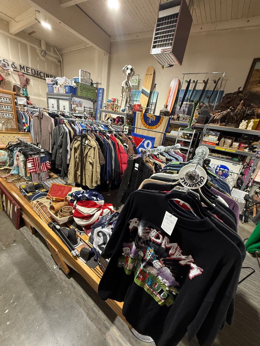 MAGNOLIA VINTAGE WAREHOUSE SALE 50% OFF ALL YELLOW TAGS photo 7