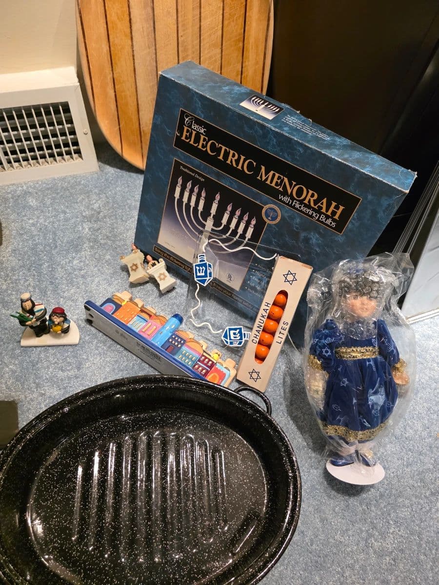Estate Sale - MCM, collectibles, dolls, furniture & more! photo 7
