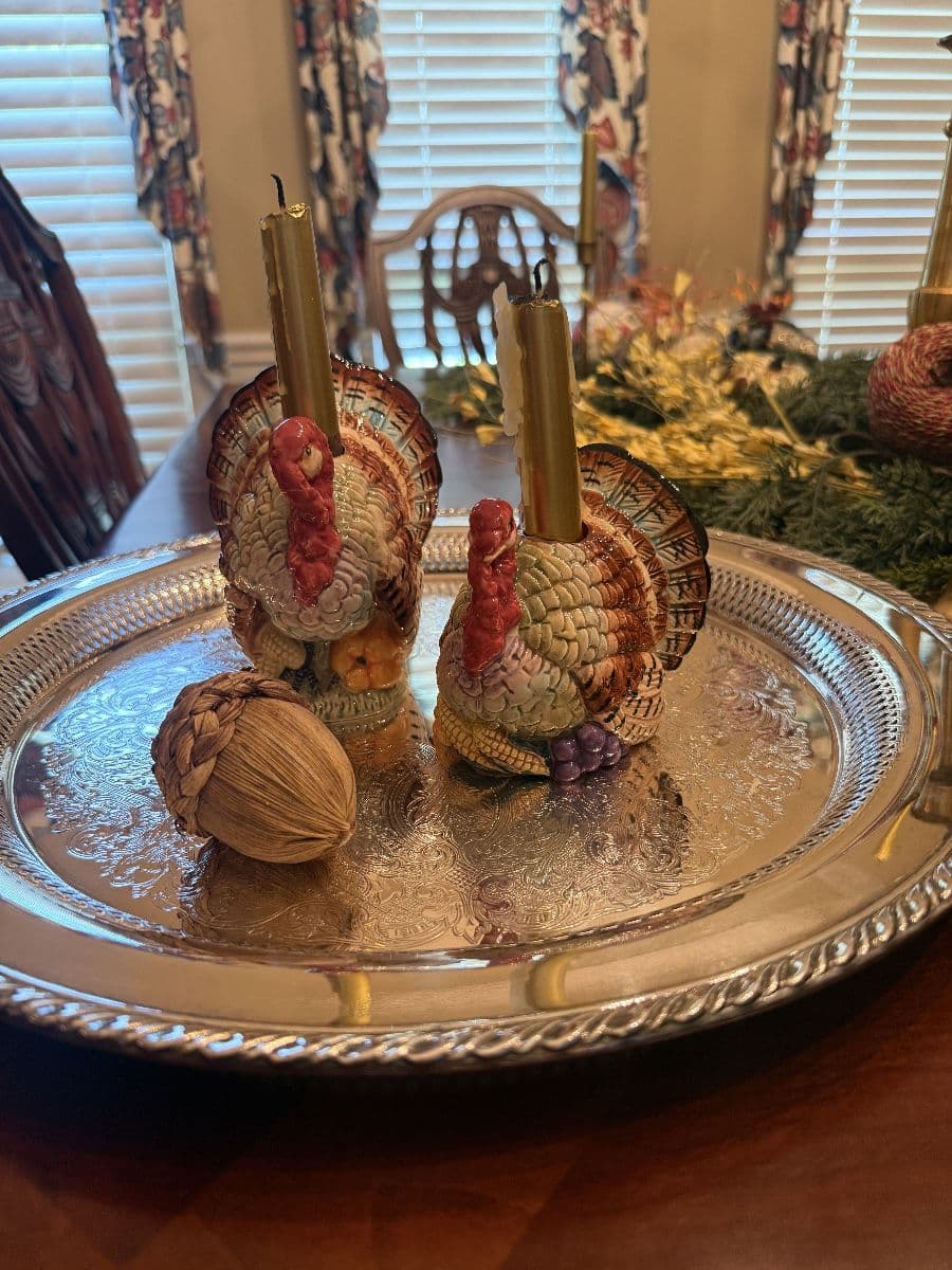 September Stunners Estate Sale photo 9