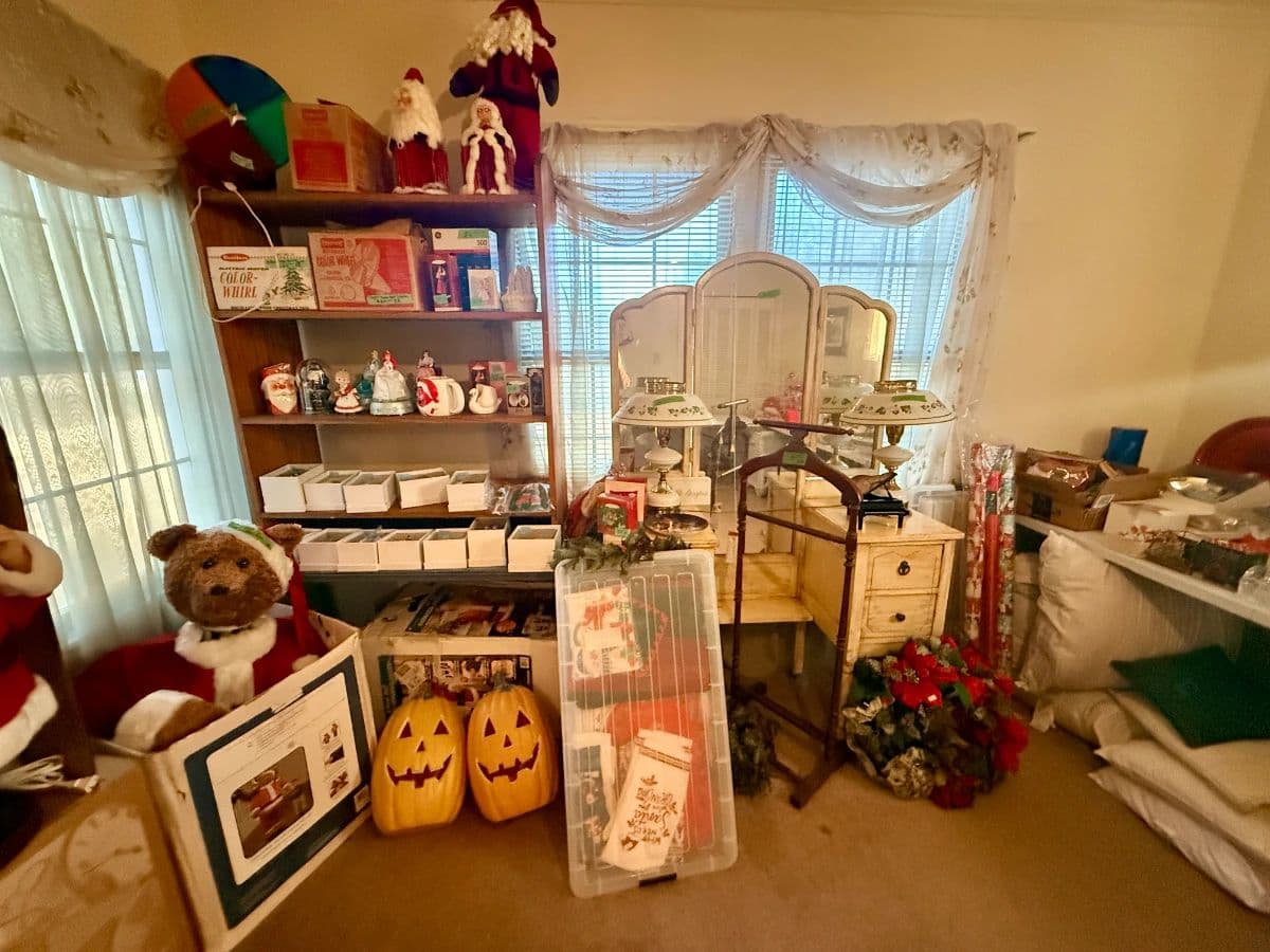 Garoni Living Estate Sale photo 10
