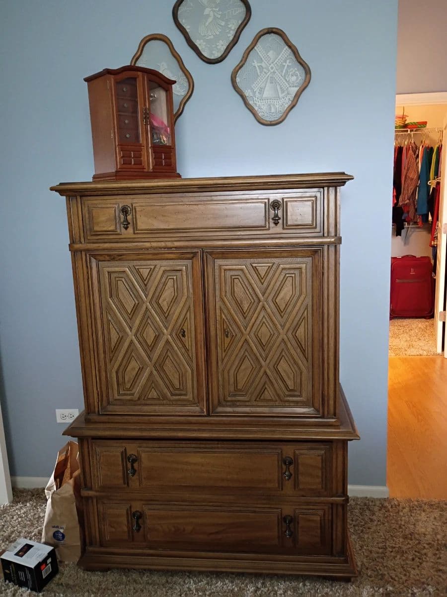 Estate Sale at Another Tidy Townhome photo 7