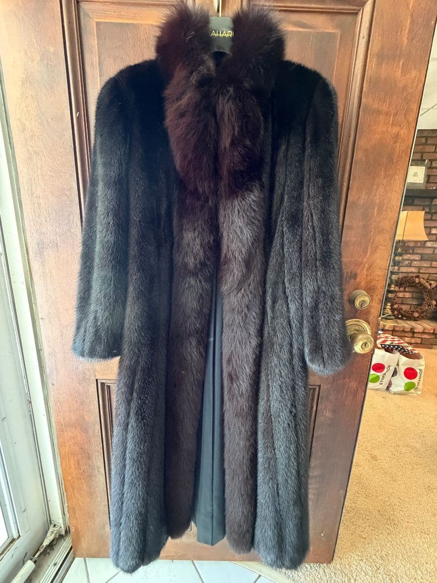Hicksville Online Auction photo 8