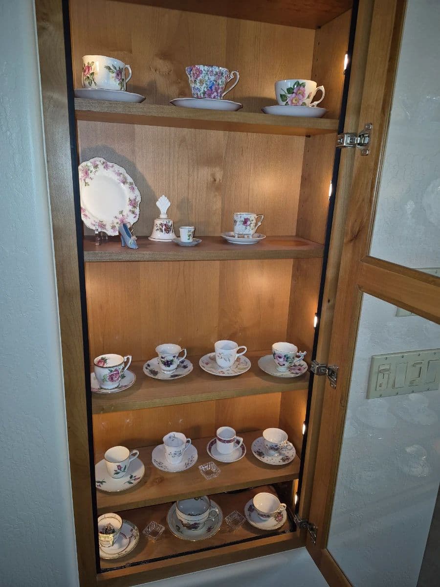 Estate Sale VOC/Sedona photo 2
