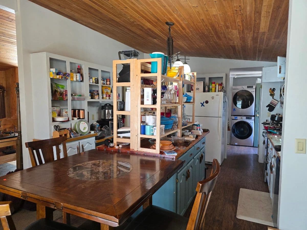 Quality Estate Sale LLC by Kendra ( Newport, Wa ) photo 5