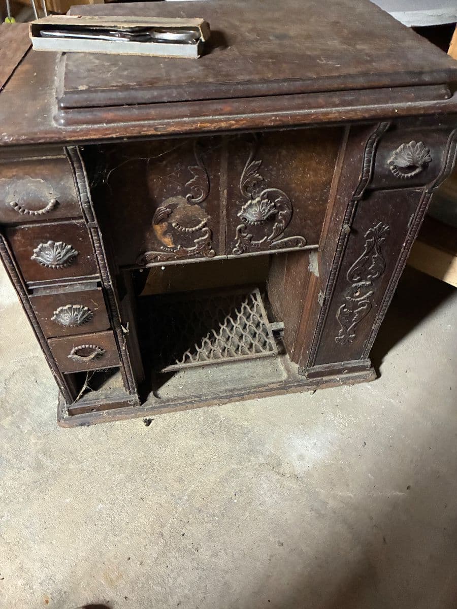 Partial Contents of Mid Century Home photo 6
