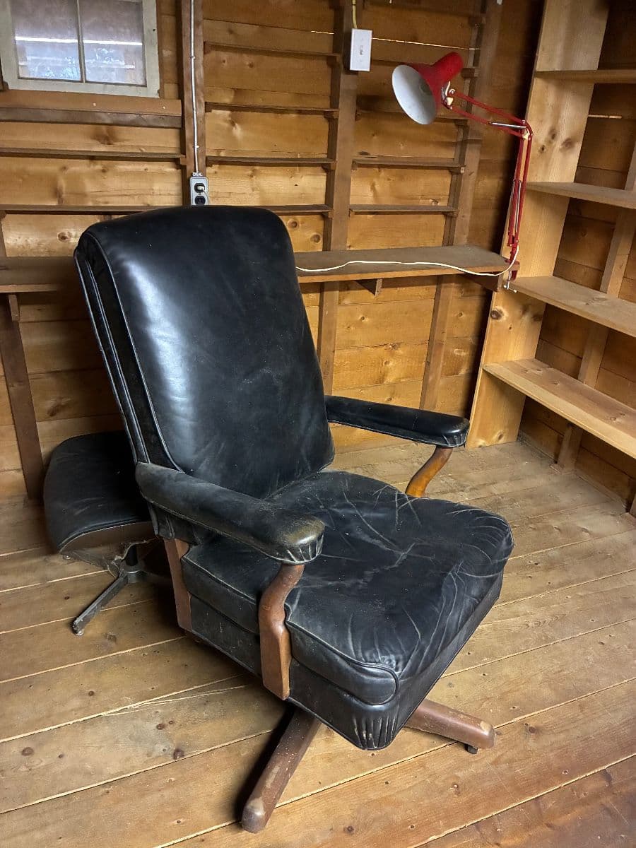 Partial Contents of Mid Century Home photo 4