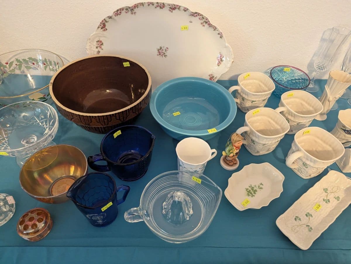 Estate Sale! Farmhouse Furniture, Vintage Xmas, Quilting, Collectibles, Kitchen, Yard Decor & More! photo 9