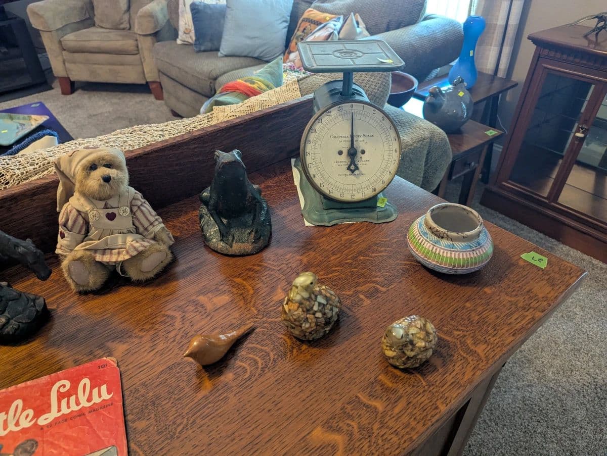 Estate Sale! Farmhouse Furniture, Vintage Xmas, Quilting, Collectibles, Kitchen, Yard Decor & More! photo 12