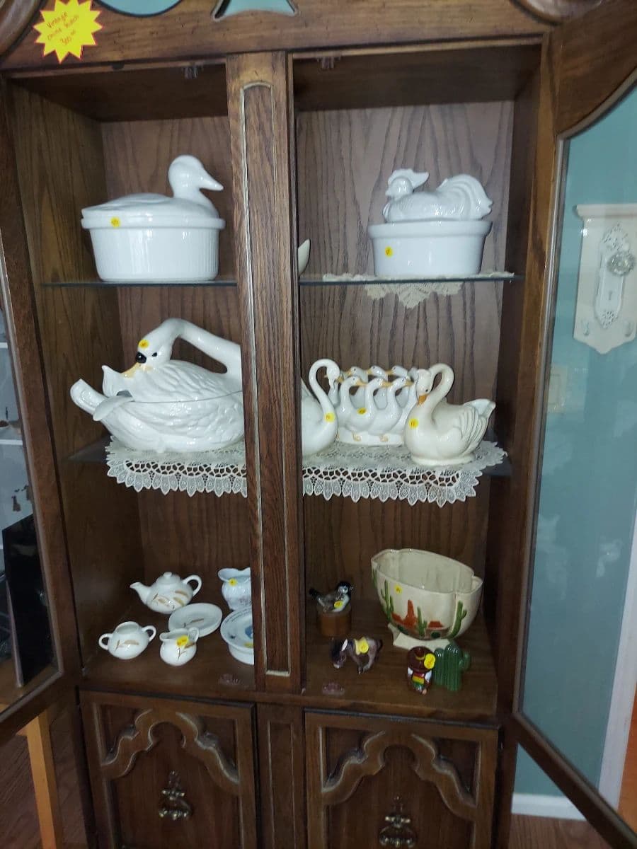 FANTASTICAL HOME FULL OF COLLECTABLES, TRINKETS AND VINTAGE CLOTHING IN GILBERT THIS WEEKEND! photo 12