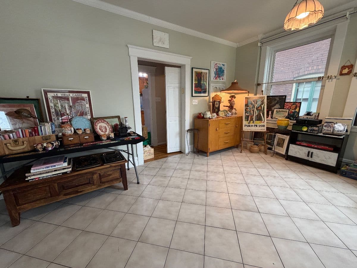 Luby’s Great Estate is in Bellerive w/ Mission Oak, Vintage Clothe & Nice Art! photo 9