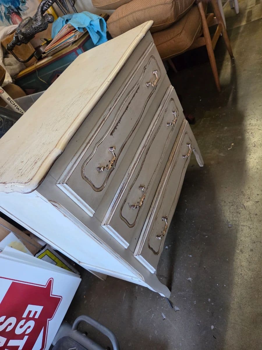 Final inventory plus Staging furniture photo 9