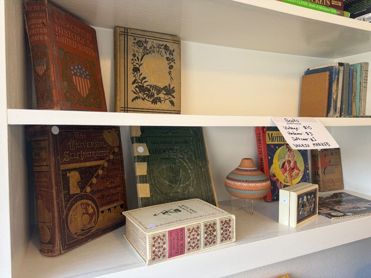 Elegant Woodland Sale photo 7