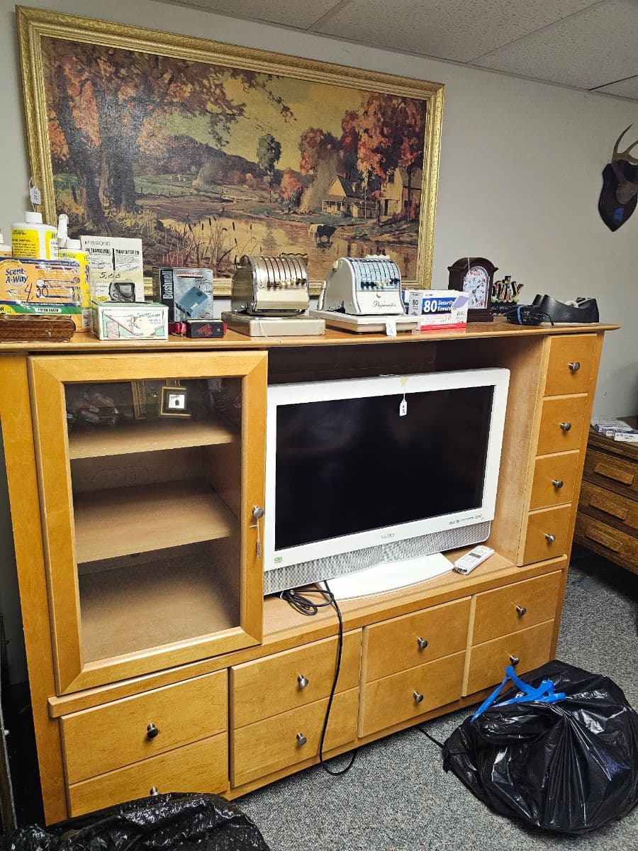 “Fall” For Some Neat Items Estate Sale by S and S Estate Sales photo 1