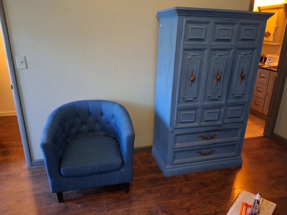 Estate Sales by J and J in Peoria photo 5