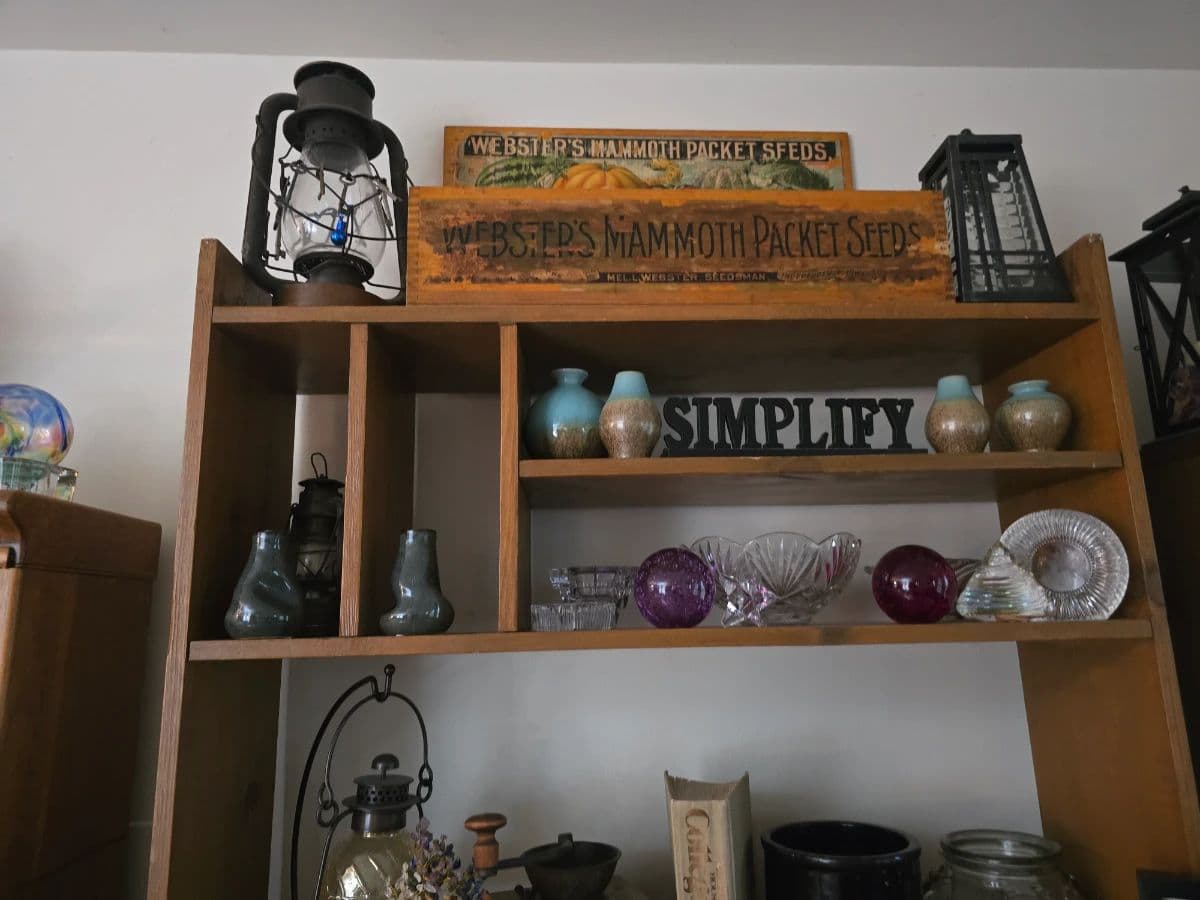 Queen Of Clutter- HUGE ESTATE SALE — VINTAGE • ANTIQUES • PRIMITIVES • GARDEN TREASURE HUNTERS ! photo 10
