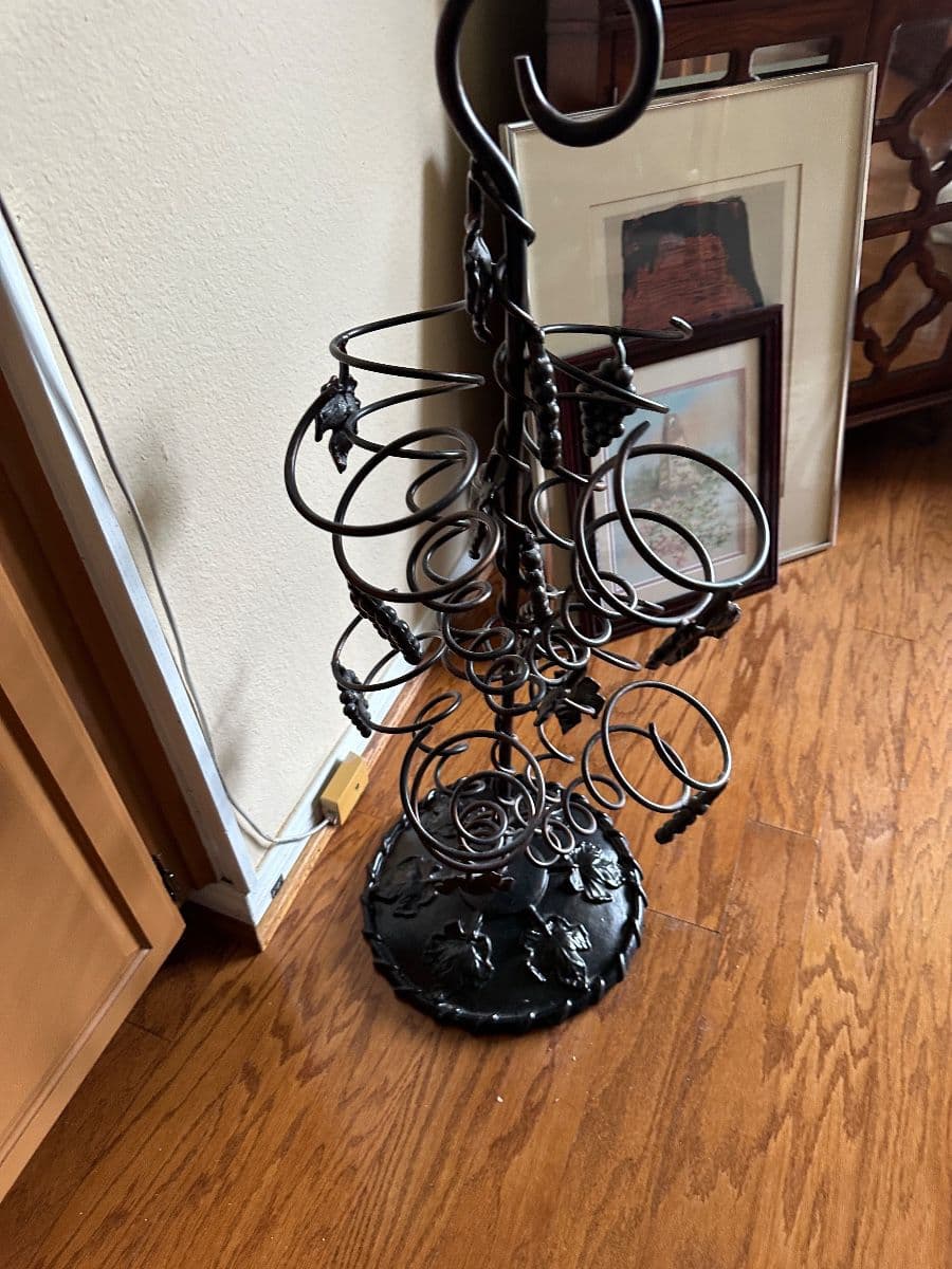 Estate sale in Lakeway photo 1