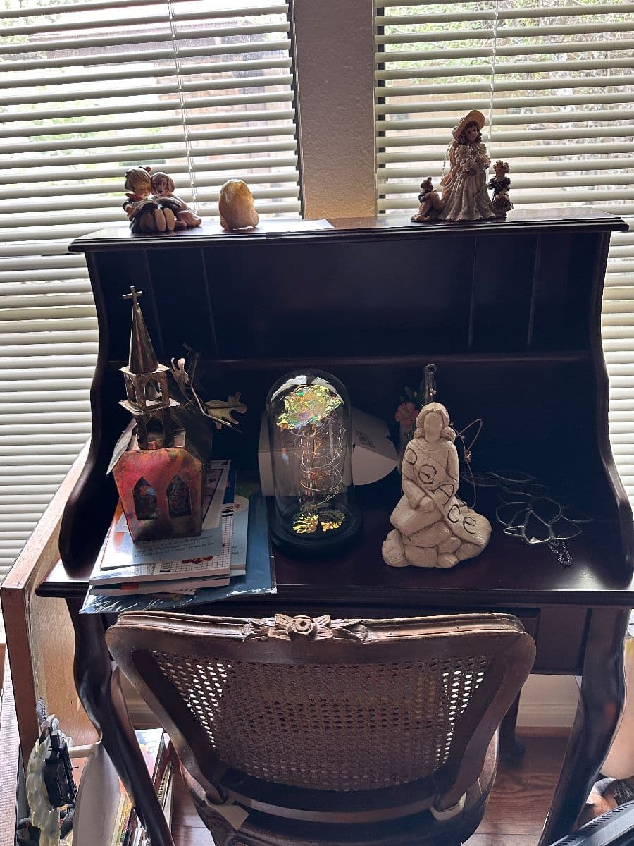 Estate sale in Lakeway photo 12