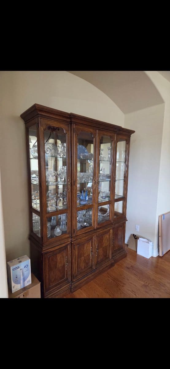 Estate Sale and Lakeway photo 3
