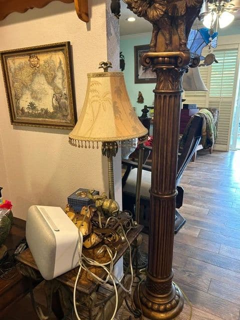 Lakeland ONE DAY BLOW OUT Estate Sale photo 2