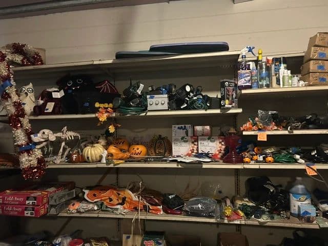 Lakeland ONE DAY BLOW OUT Estate Sale photo 3