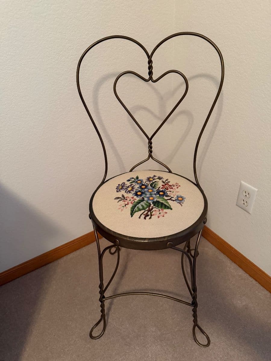 Laporte Estate Sale Featuring Beautiful Antique Furniture, Vintage Glassware, Tools & More photo 11