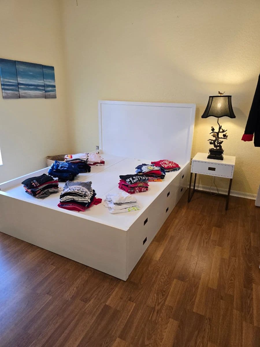 Renee's Estate Sales photo 8