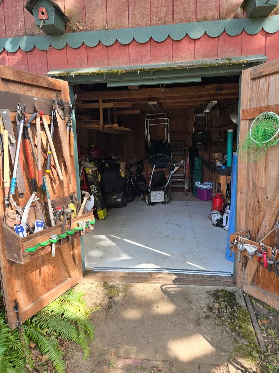 Mega Estate Liquidation & Dig In Portland! photo 1