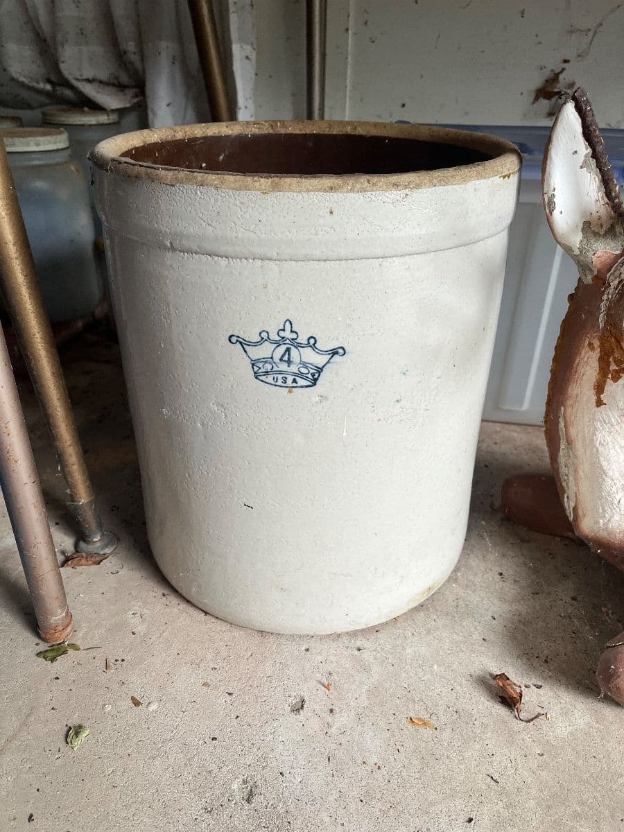 Estate Sale Fredonia, NY~Vintage Clothing, Garden, Holiday, Basement Contents! photo 2