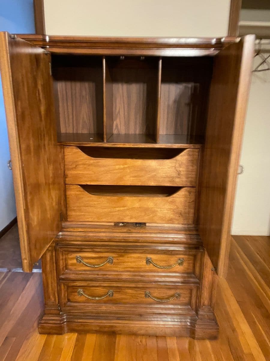 Take 2! Chagrin Falls house clear out! 1 day. everything- must-go sale + OPEN HOUSE! photo 12