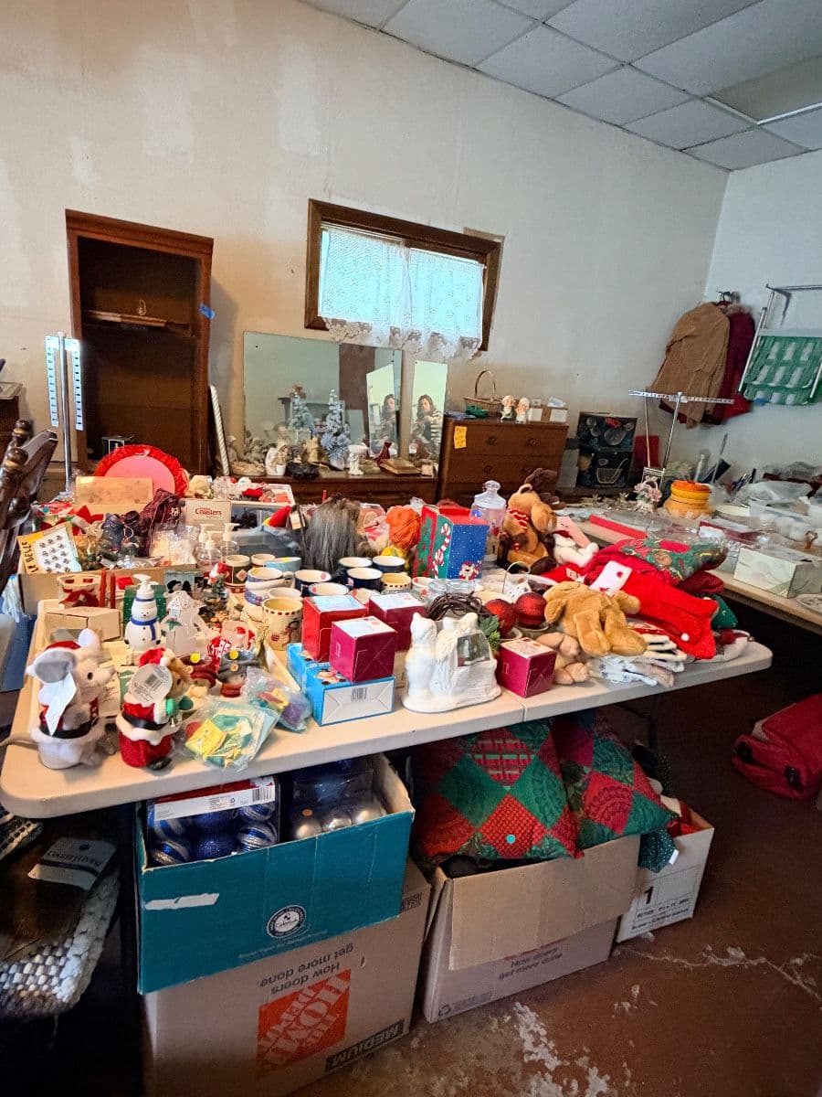 Take 2! Chagrin Falls house clear out! 1 day. everything- must-go sale + OPEN HOUSE! photo 3