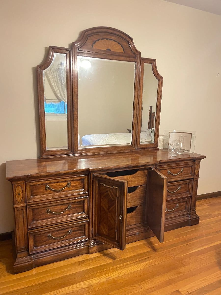 Take 2! Chagrin Falls house clear out! 1 day. everything- must-go sale + OPEN HOUSE! photo 10