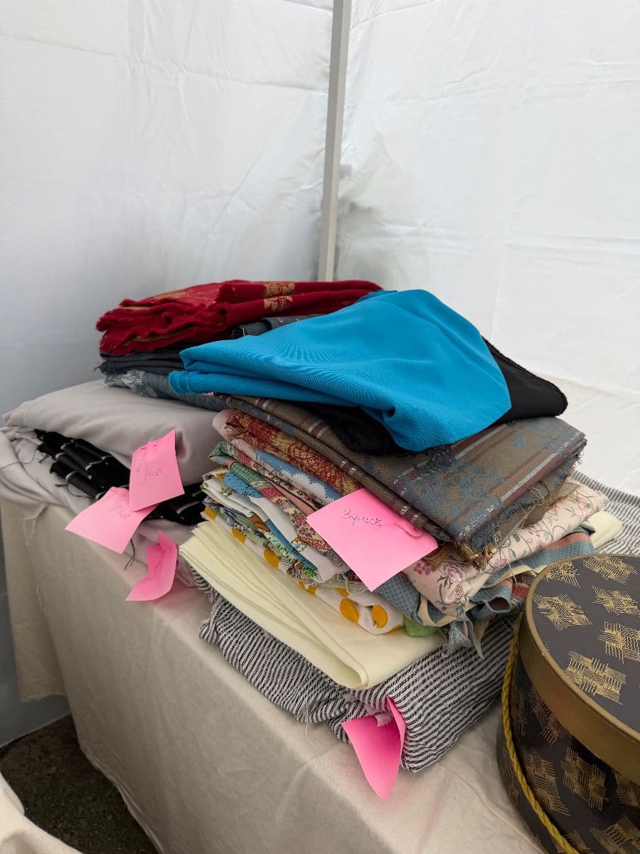 Vintage women’s clothing, fabrics, crafts photo 4