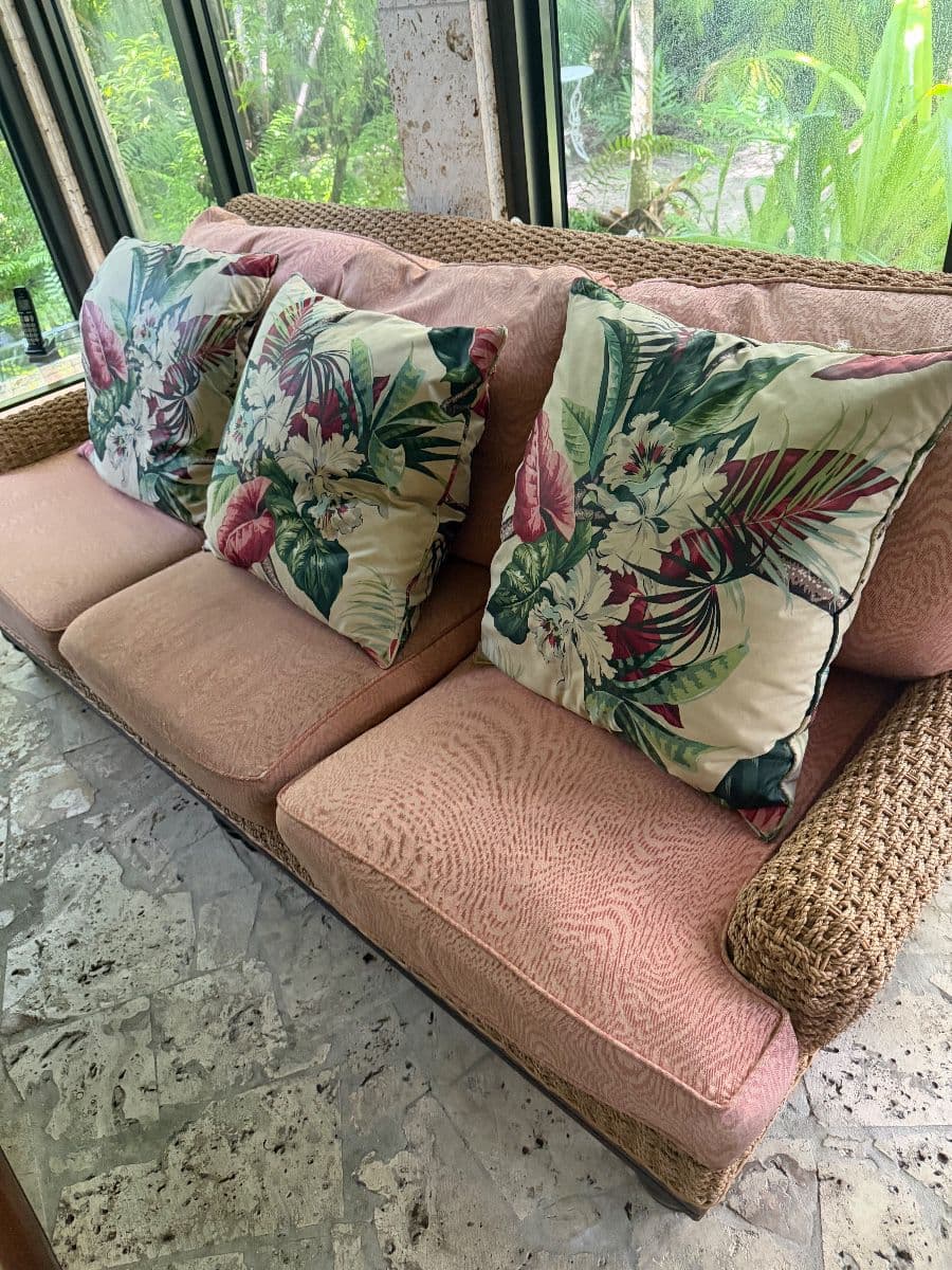 Ponce-Davis Home Professionally Decorated. Contents for Sale. photo 3