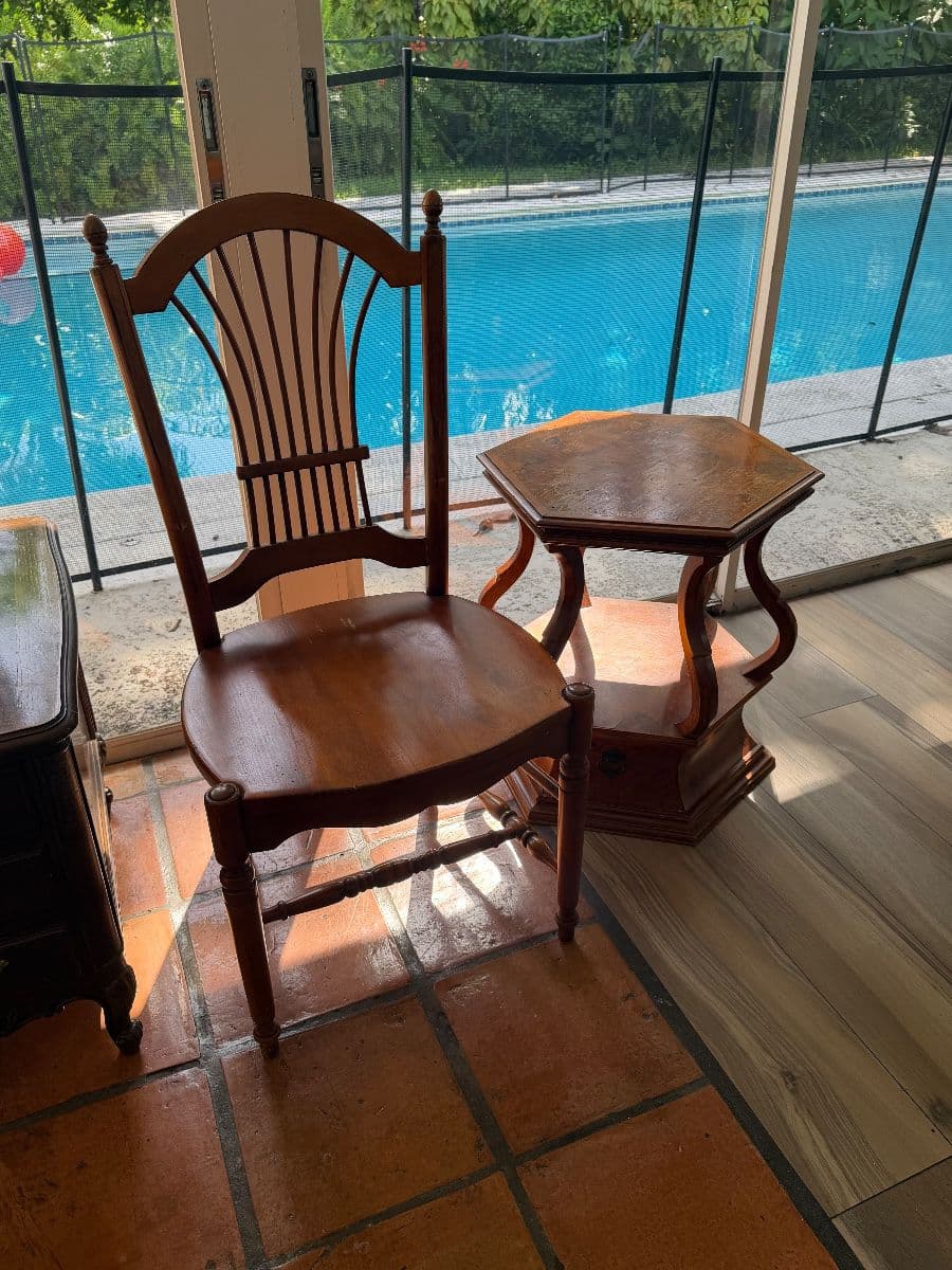 Ponce-Davis Home Professionally Decorated. Contents for Sale. photo 11