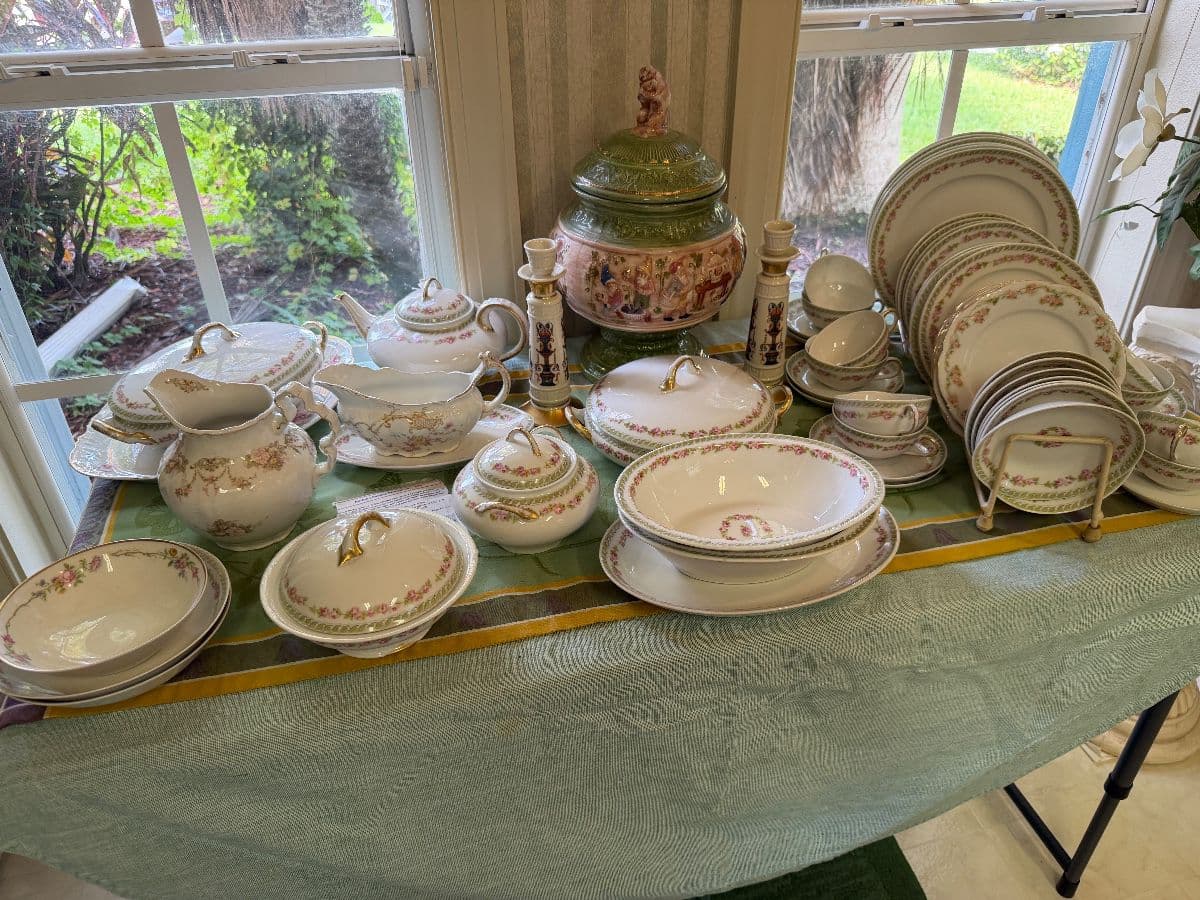 Beautiful Vintage China, Madame Alexander Doll collection to Christmas decor!! photo 11