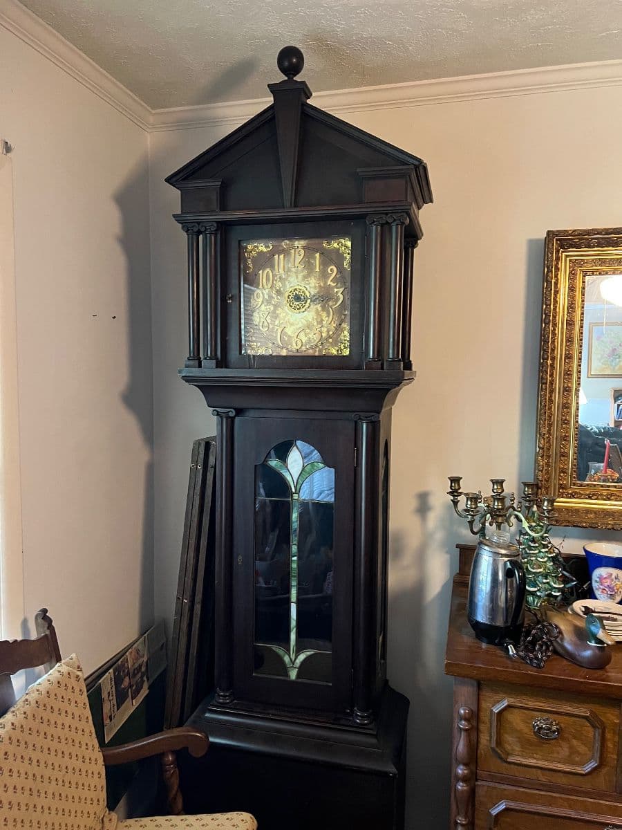 Hite Estate Sale by QueenBees Estate Sales photo 3