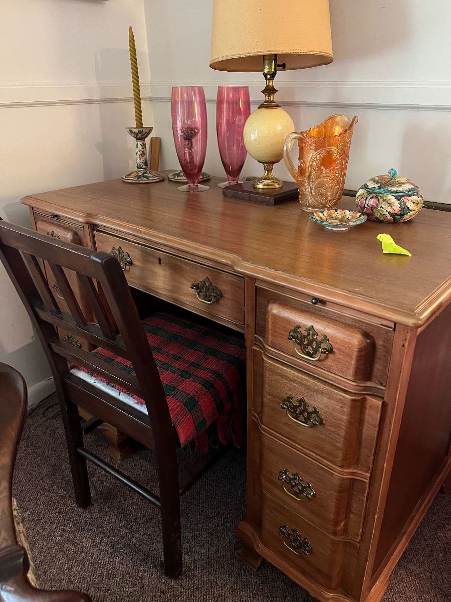 Hite Estate Sale by QueenBees Estate Sales photo 11