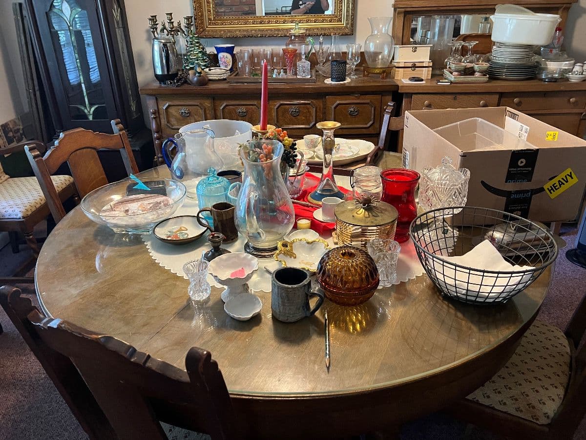 Hite Estate Sale by QueenBees Estate Sales photo 6