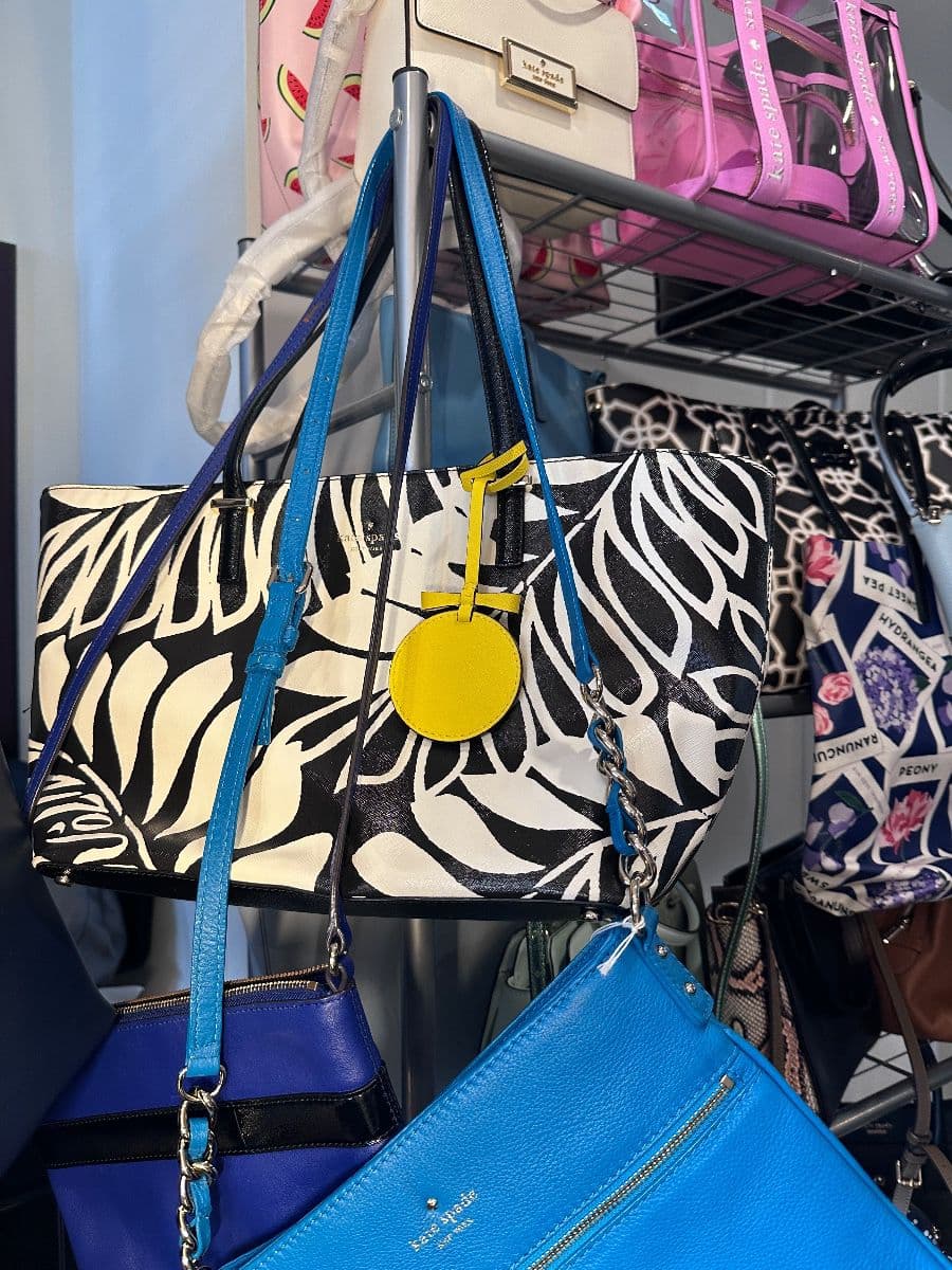 We've Got Holiday Shopping in the Bag! photo 3