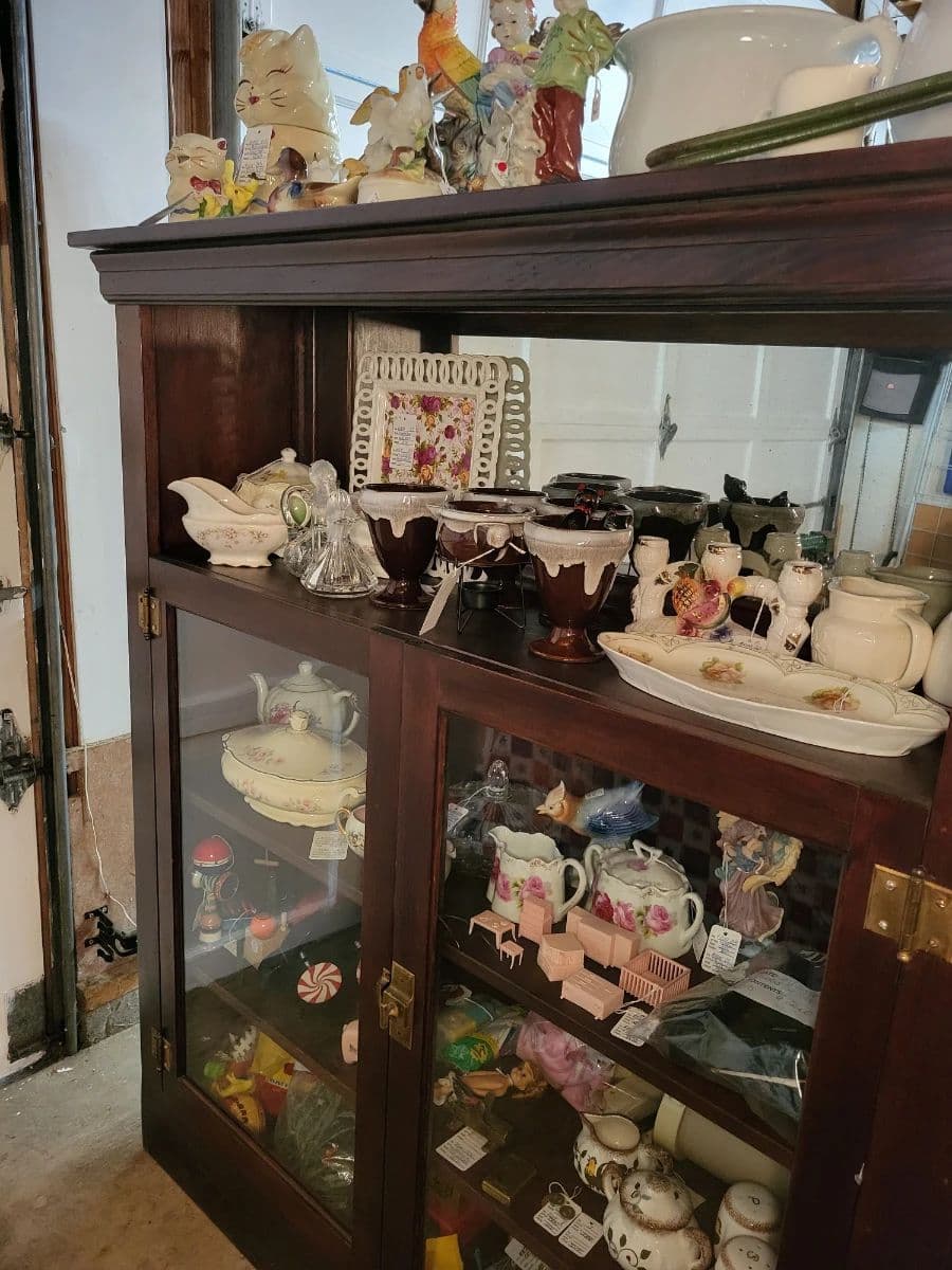 Griffiths estate sale photo 2