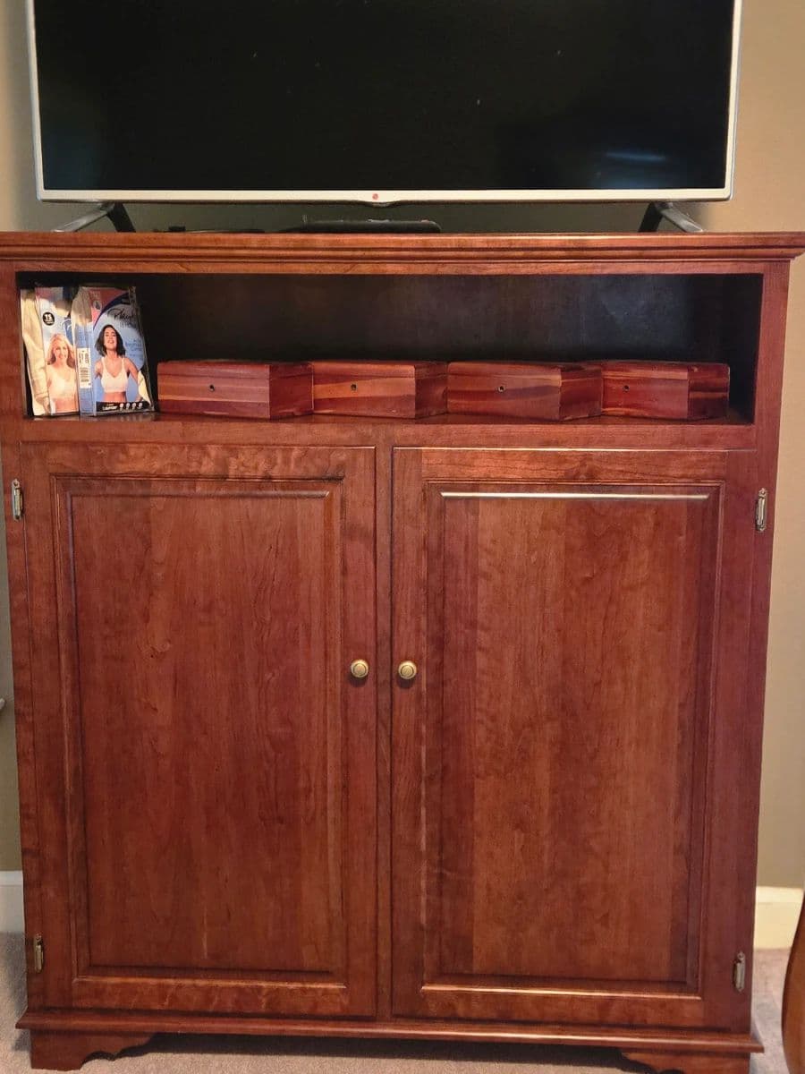 Olde Forest (GBO) Tag Sale featuring tools, holiday and more photo 9