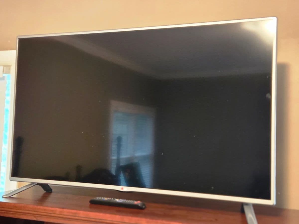 Olde Forest (GBO) Tag Sale featuring tools, holiday and more photo 7