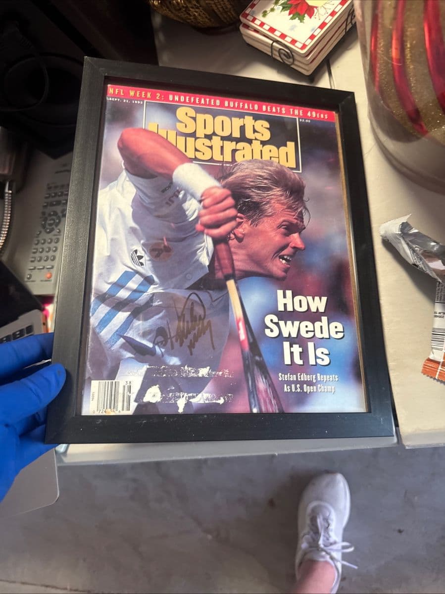 Game On! Signed Sports Memorabilia (lots), Dog Training Gear & a Little Bit of Everything photo 11